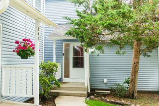 939 Chase Ct, Gurnee, IL 60031
