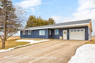 2720 Colwood Rd, Caro, MI 48723