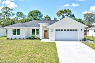 3853 Citroen Dr, Sebring, FL 33872