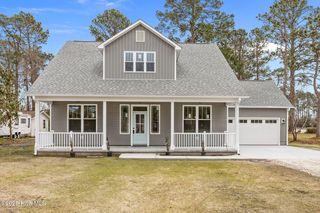 2220 Park Avenue, Newport, NC 28570