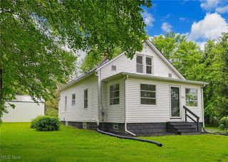 3187 Grenfall Rd, Barberton, OH 44203