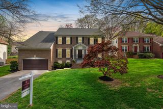 605 Pebble Beach Dr, Silver Spring, MD 20904