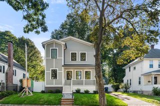 184 Perham St, West Roxbury, MA 02132