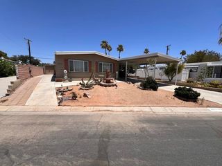 32770 Saint Andrews Dr, Thousand Palms, CA 92276