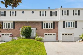 38 Plantation Rd, Oxford, MA 01540