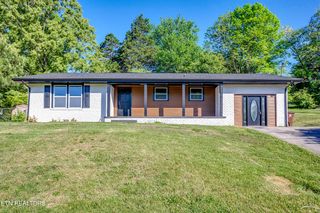 114 W  Maiden Ln, Oak Ridge, TN 37830