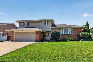 540 W  Potter St, Wood Dale, IL 60191
