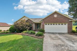 203 Royal Ave, Albemarle, NC 28001