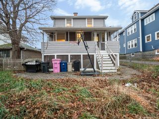 68 Apthorp St, Quincy, MA 02170