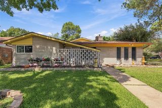 7902 Mobud Dr, Houston, TX 77036