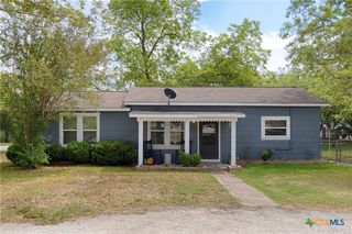 401 W  Live Oak St #504-S, Moulton, TX 77975