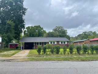 1731 Wasp St, North Charleston, SC 29405