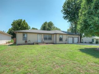 3910 Lawn Dr, Del City, OK 73115