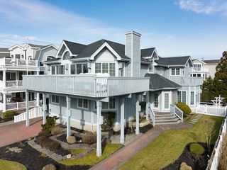 189 76th St, Avalon, NJ 08202