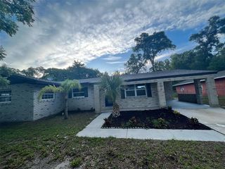 211 S  Frankfort Ave, Deland, FL 32724
