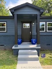 604 E  54th St N, Tulsa, OK 74126
