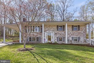 37995 Seneca Ct, Charlotte Hall, MD 20622