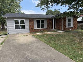 2118 Lambert Dr, Westmoreland, TN 37186