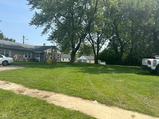 2237 Admiral Dr, Indianapolis, IN 46219