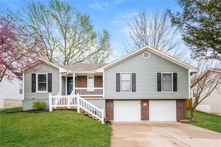 716 SW 30th St, Blue Springs, MO 64015