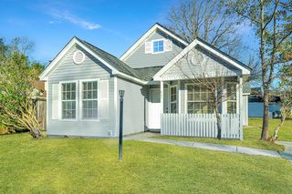 411 Hedge Way, Summerville, SC 29486