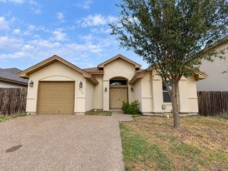 919 La Rosita Dr, Laredo, TX 78046