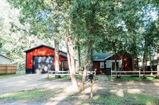 52493 35 1/2 St, Paw Paw, MI 49079