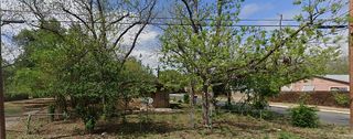 202 16th St, Hondo, TX 78861