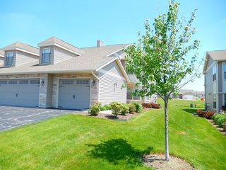 962 Buckingham Ln #962, Sycamore, IL 60178