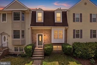 203 Autumn Flower Ln, Gaithersburg, MD 20878