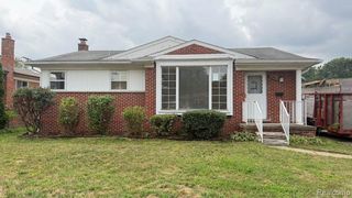 30435 Rosslyn Ave, Garden City, MI 48135
