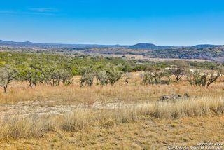 517 Lazy Valley Rd, Comfort, TX 78013