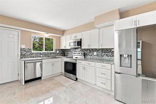 7929 Glenside Pl, Saint Louis, MO 63130