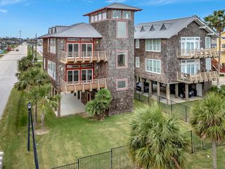 1202 Todville Rd, Seabrook, TX 77586