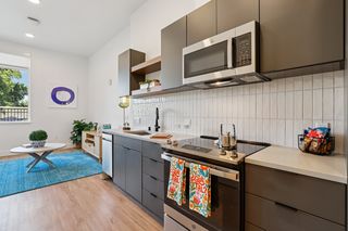 1900 3rd St #426, Sacramento, CA 95811