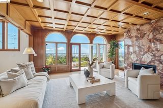 210 Scenic Ave, Piedmont, CA 94611