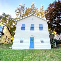 217 Wisconsin Dr, Jefferson, WI 53549