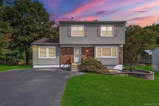 34 Capital Drive, Washingtonville, NY 10992