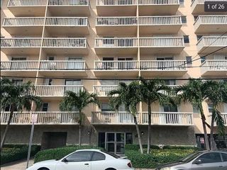 7620 Carlyle Ave #304, Miami Beach, FL 33141