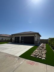 1235 Ansley Ln, Mentone, CA 92359