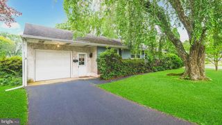 134 W  School St, Hatfield, PA 19440