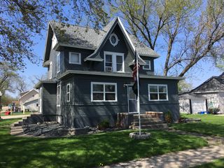 302 Alice St, Castlewood, SD 57223