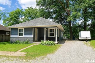 1306 Newton Ave, Johnston City, IL 62951