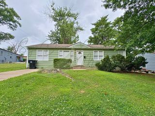 302 N  Peck Dr, Independence, MO 64056