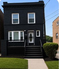 6934 S  Eberhart Ave, Chicago, IL 60637