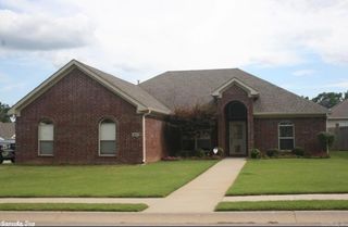 1803 White Oak Cir, Benton, AR 72019