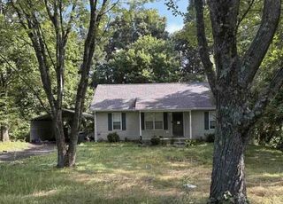 112 Travis Dr, Dickson, TN 37055