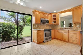 6807 SE Yorktown Drive, Hobe Sound, FL 33455