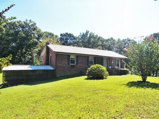 110 Cedar Hollow Rd, Camden, TN 38320