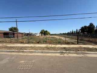 739 E  Samson Ave, Fresno, CA 93706